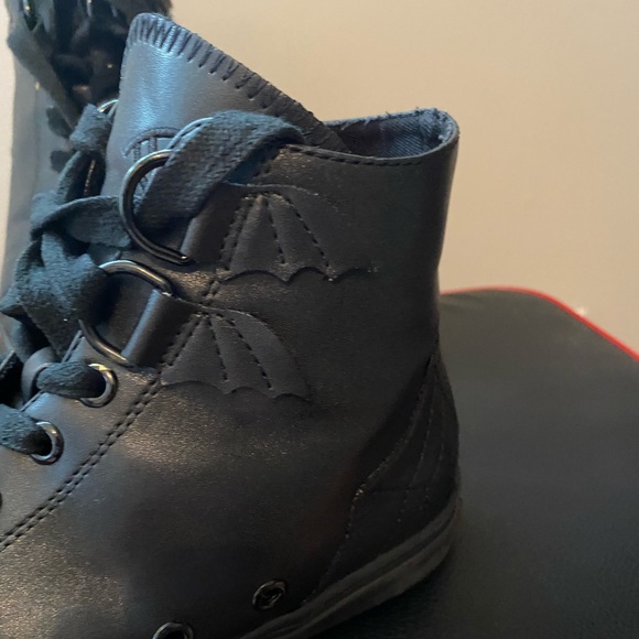 Sneakers strange cult - Picture 5 of 7